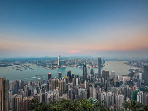 Hong Kong vs Singapore: the competition for talent.